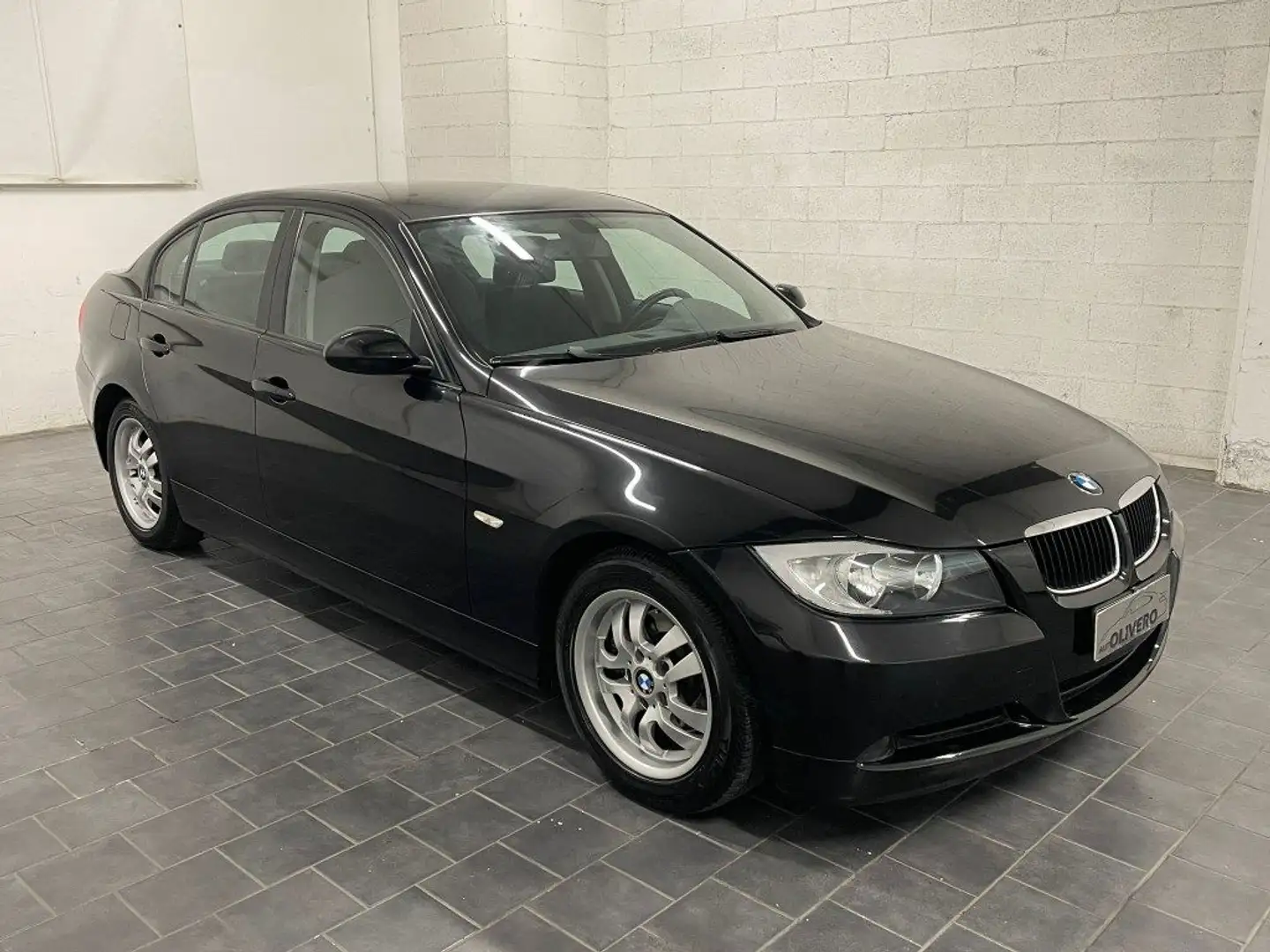 BMW 320 d 163cv Attiva-UNIPRO Negro - 1
