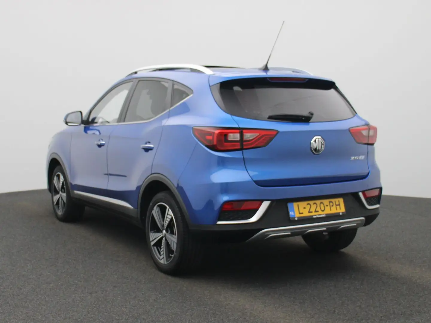 MG ZS EV Luxury 45 kWh | Navi | Leder | Panoramadak | Ca Blauw - 2