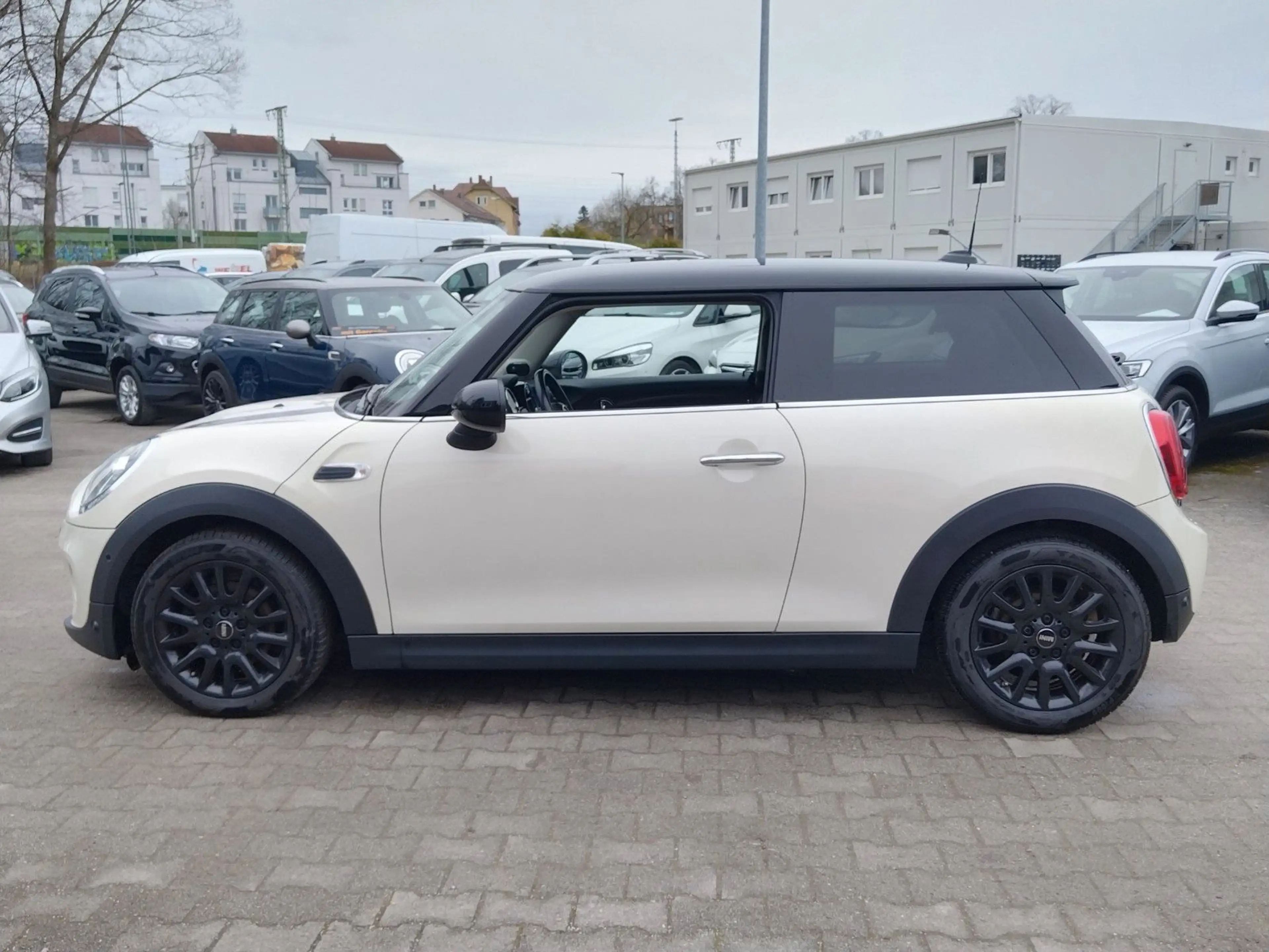 MINI Cooper D 60 Years+TÜV/NEU+KLIMAAUTO+SHZ+PDC+LED — photo 8