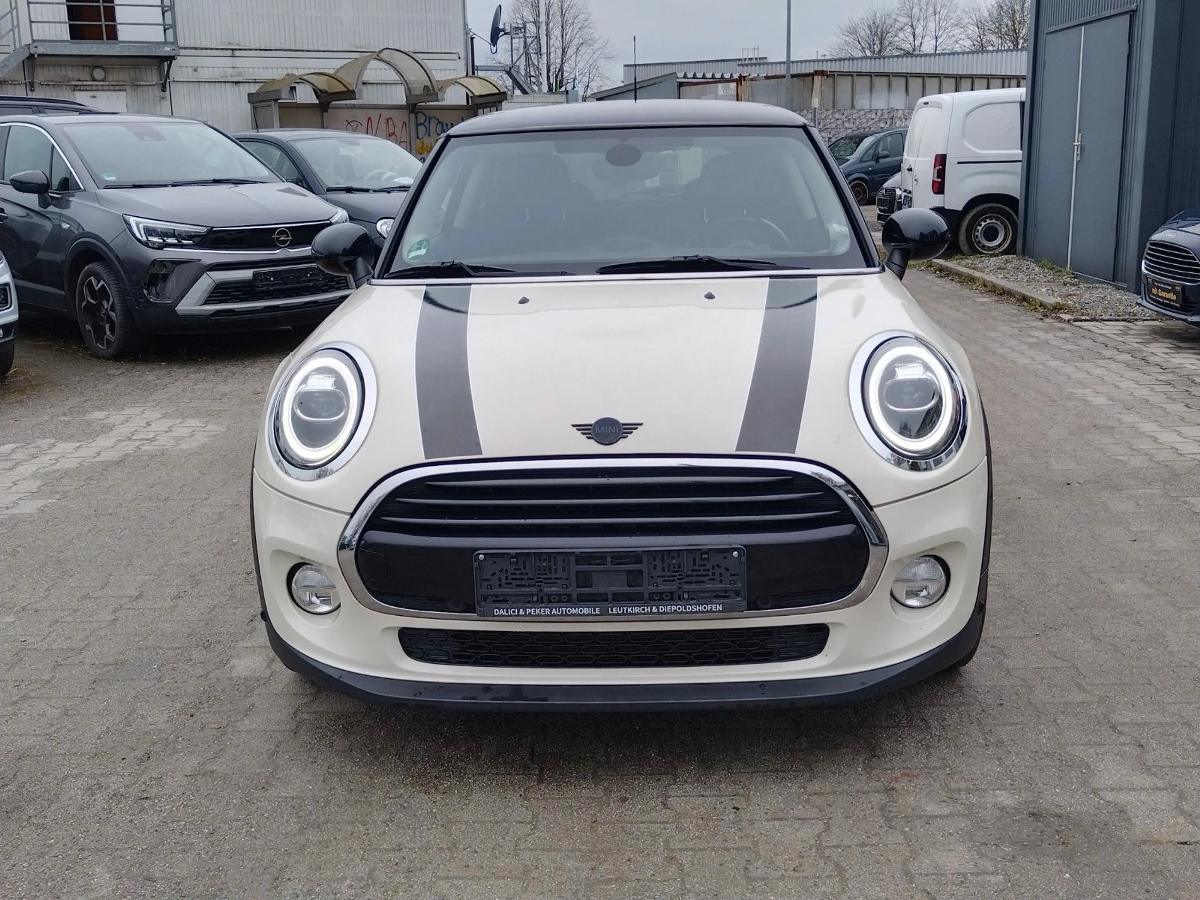 MINI Cooper D 60 Years+TÜV/NEU+KLIMAAUTO+SHZ+PDC+LED — photo 4