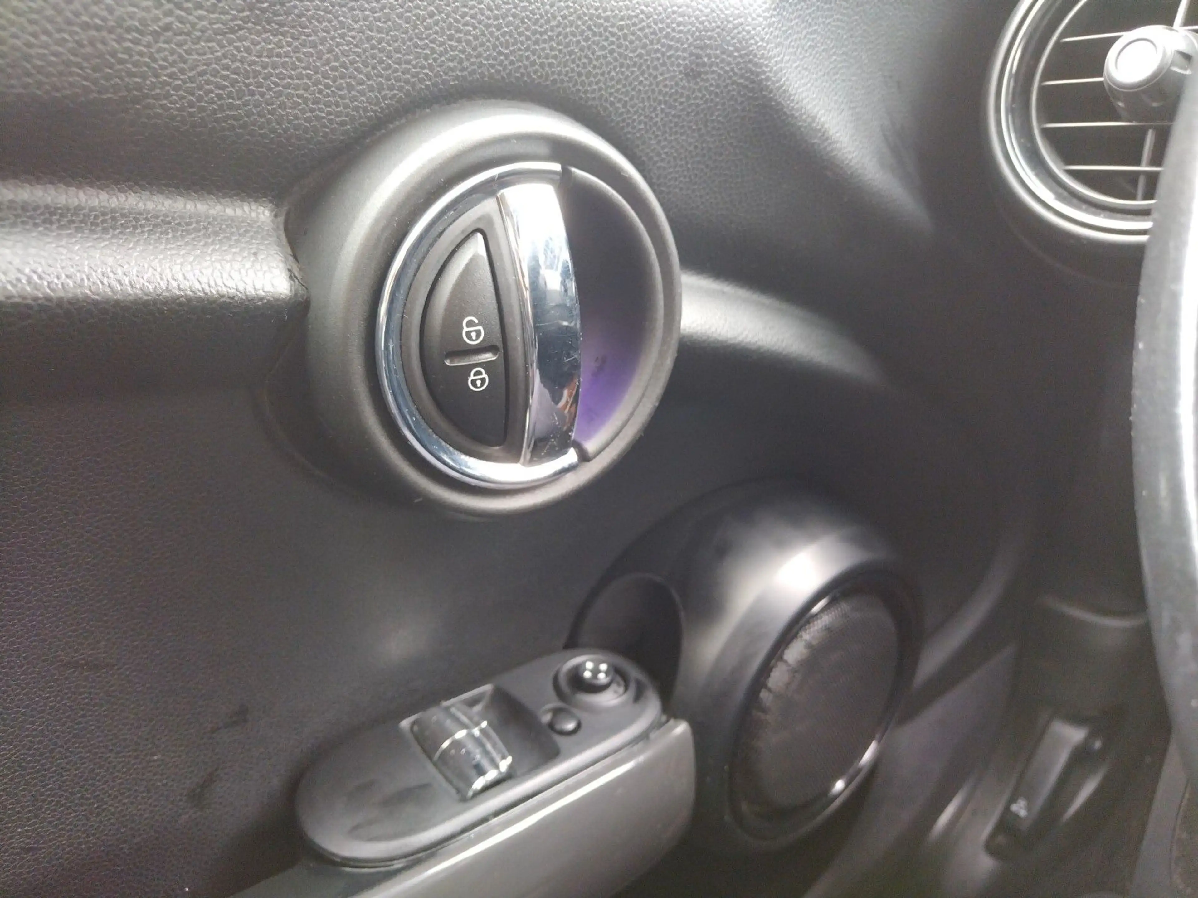 MINI Cooper D 60 Years+TÜV/NEU+KLIMAAUTO+SHZ+PDC+LED — photo 15