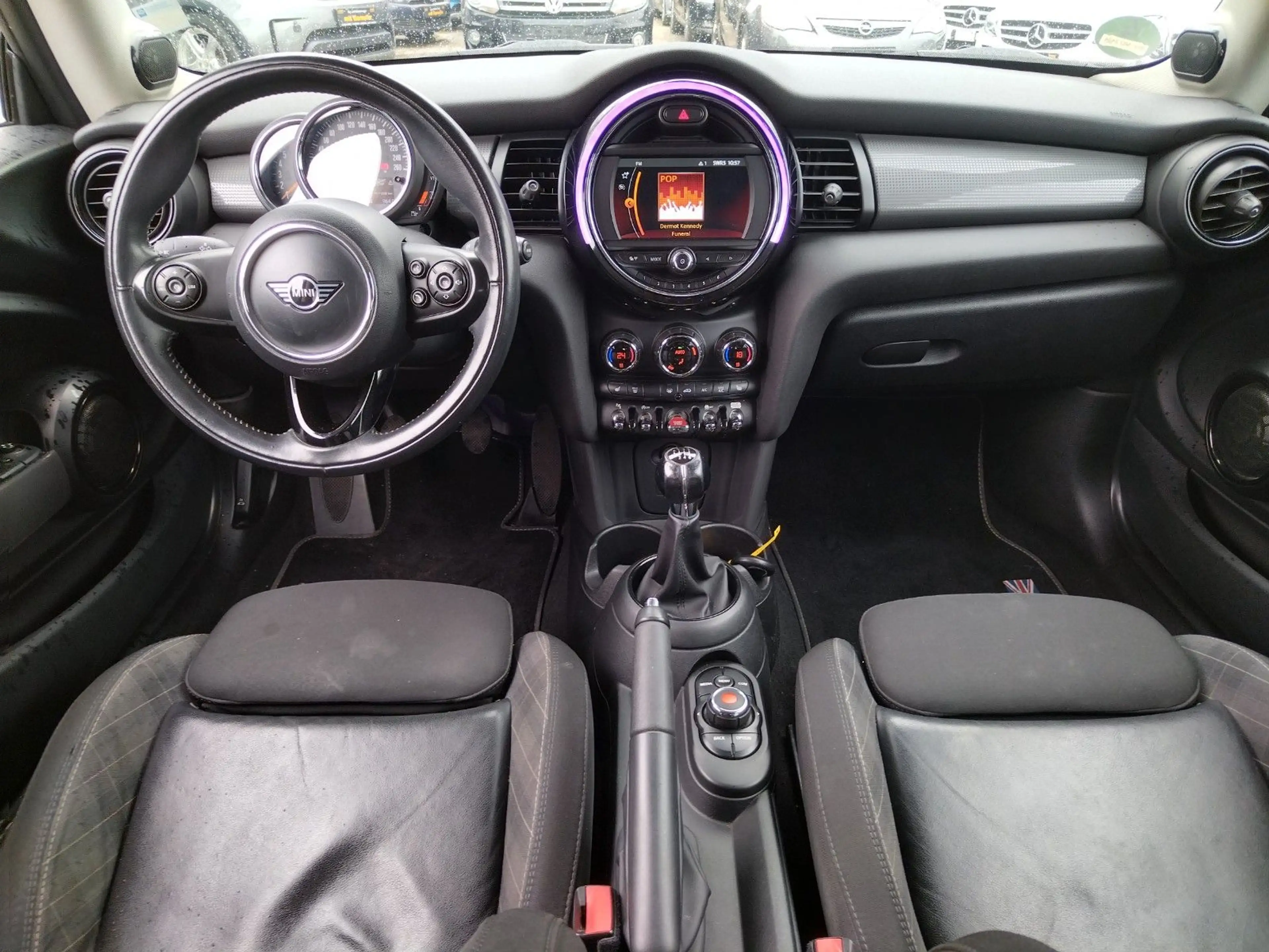 MINI Cooper D 60 Years+TÜV/NEU+KLIMAAUTO+SHZ+PDC+LED — photo 11