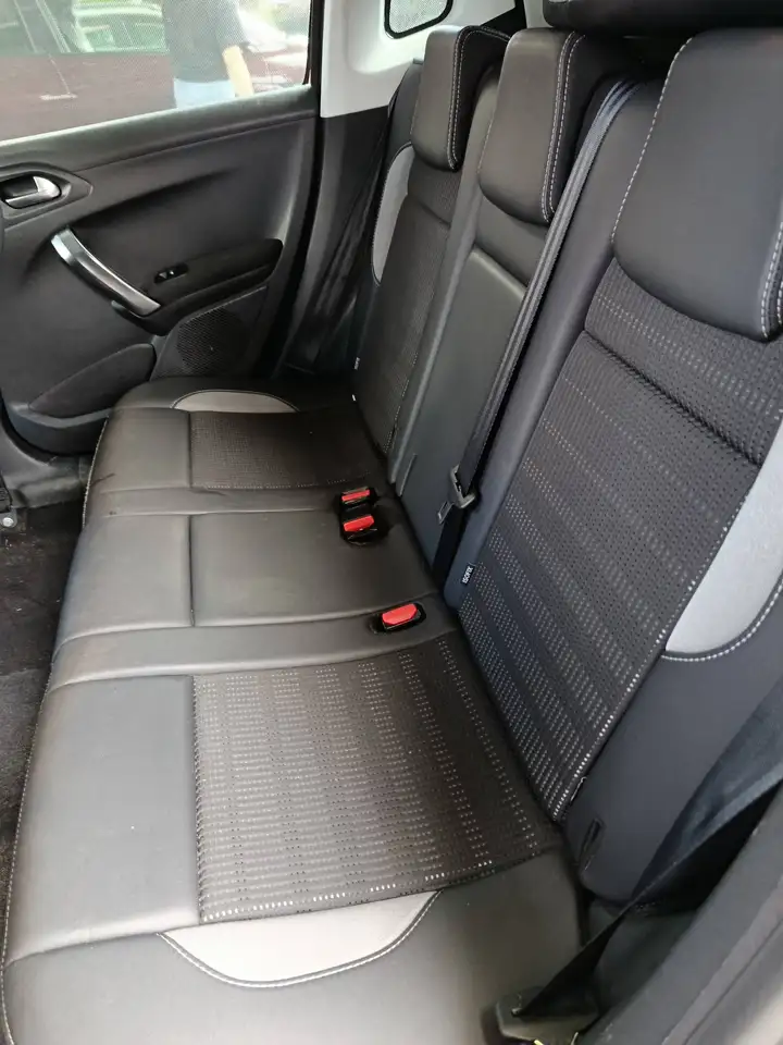 Peugeot 2008 2008 — photo 8