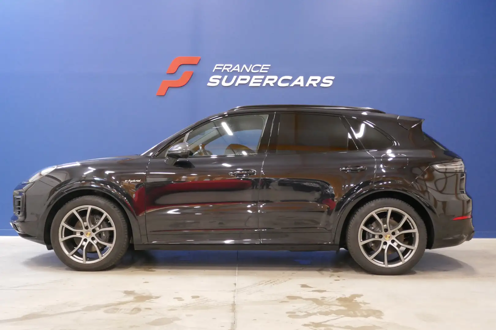 Porsche Cayenne 3.0 V6 462 ch Tiptronic BVA E-Hybrid Schwarz - 2