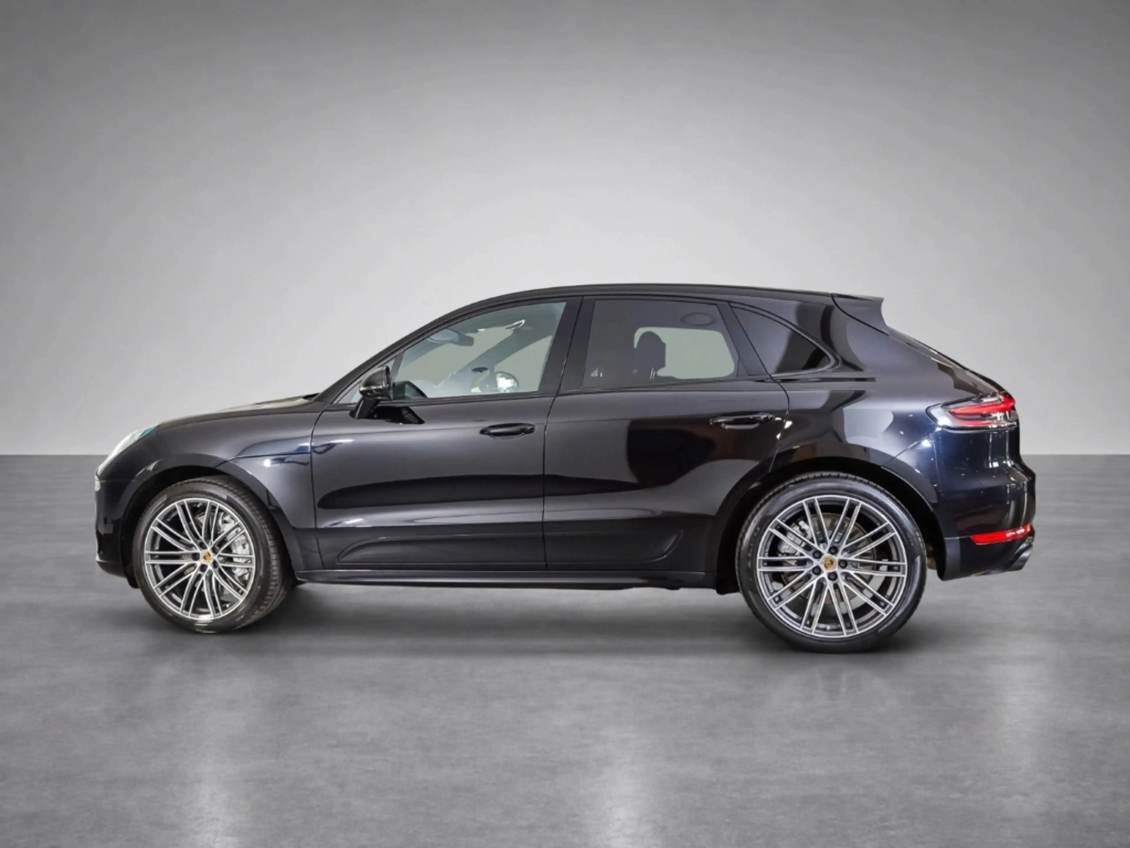 Porsche Macan Turbo — photo 2