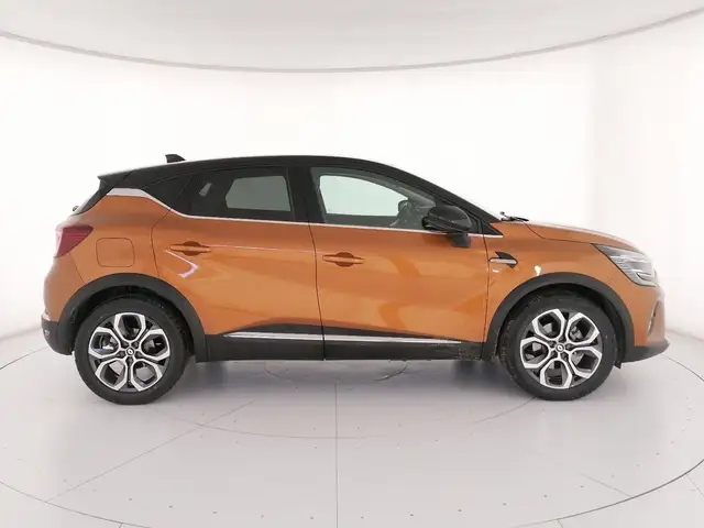 Renault Captur view 3