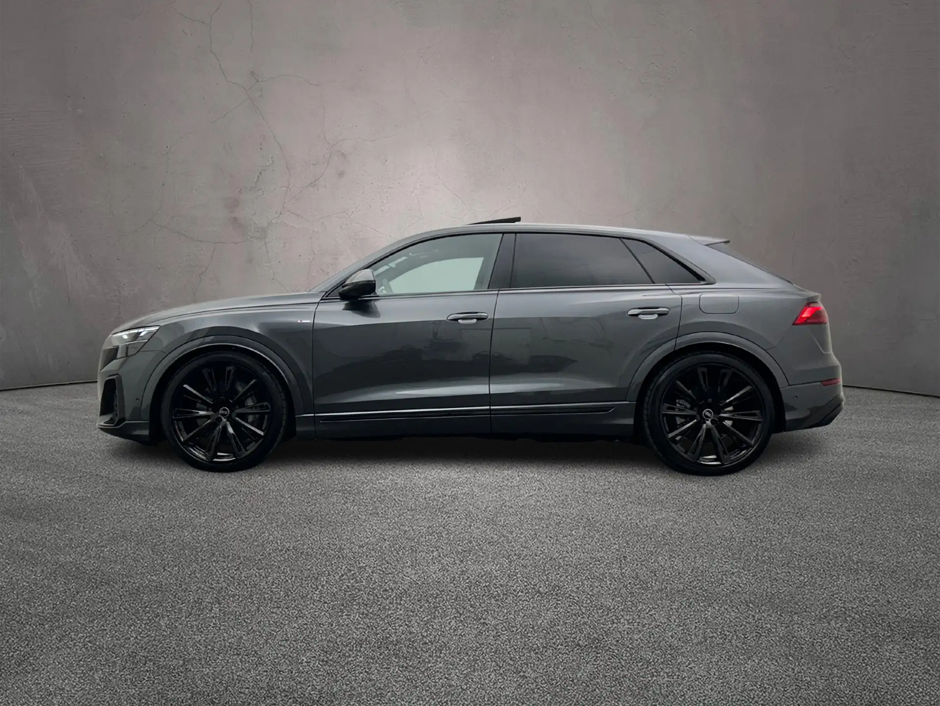 아우디 Audi Q8 TFSI 2026 회색 사진 2