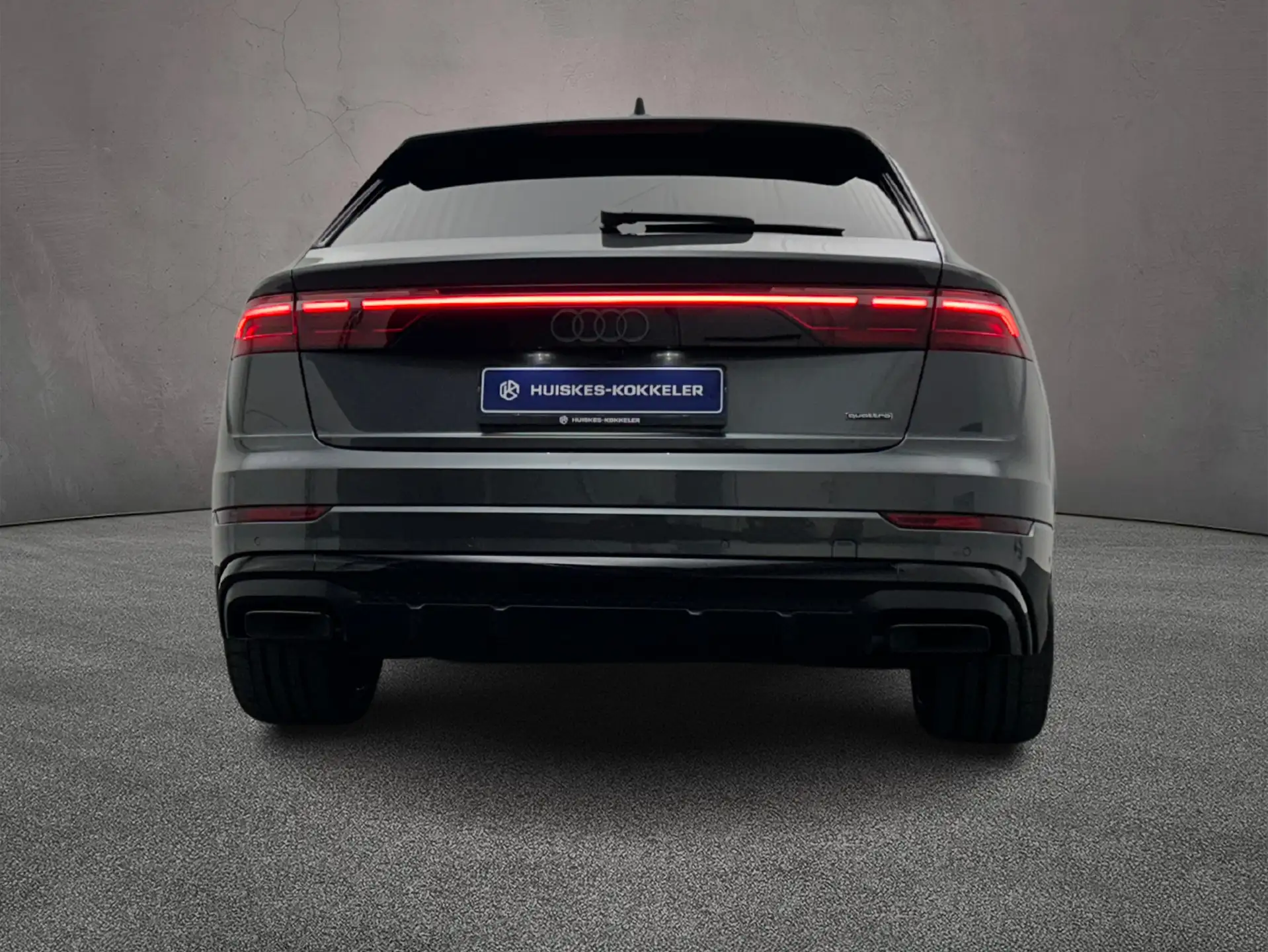 아우디 Audi Q8 TFSI 2026 회색 사진 4