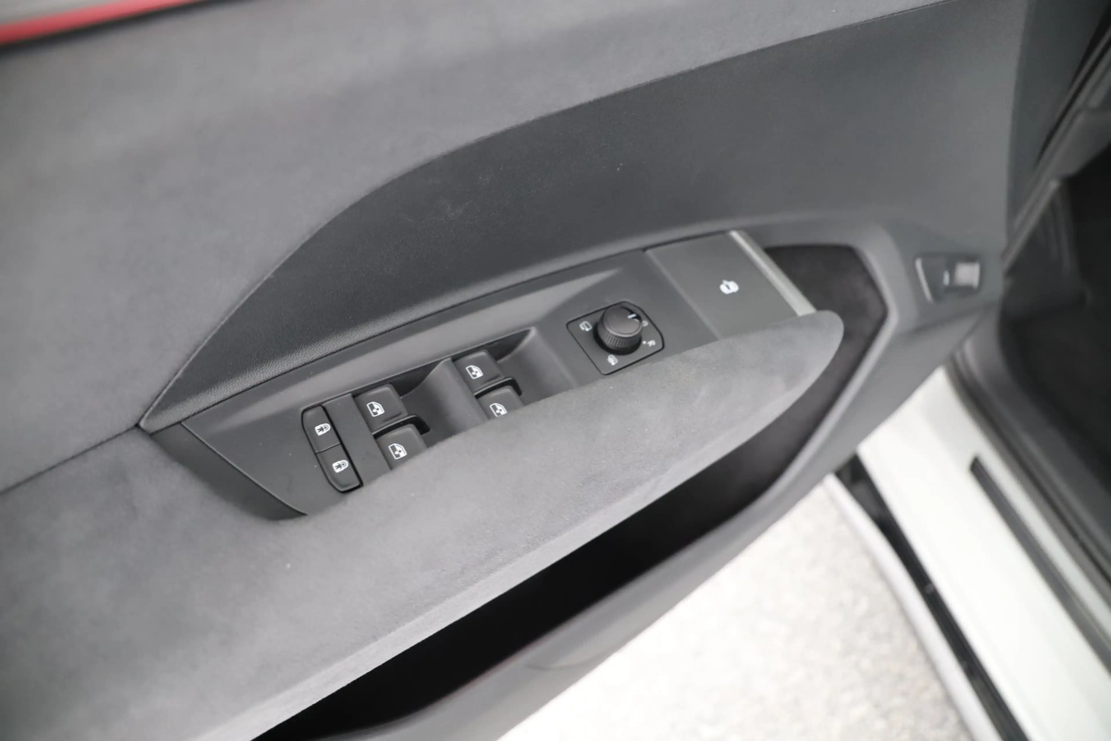 Skoda Peaq Sportline 90x — photo 11