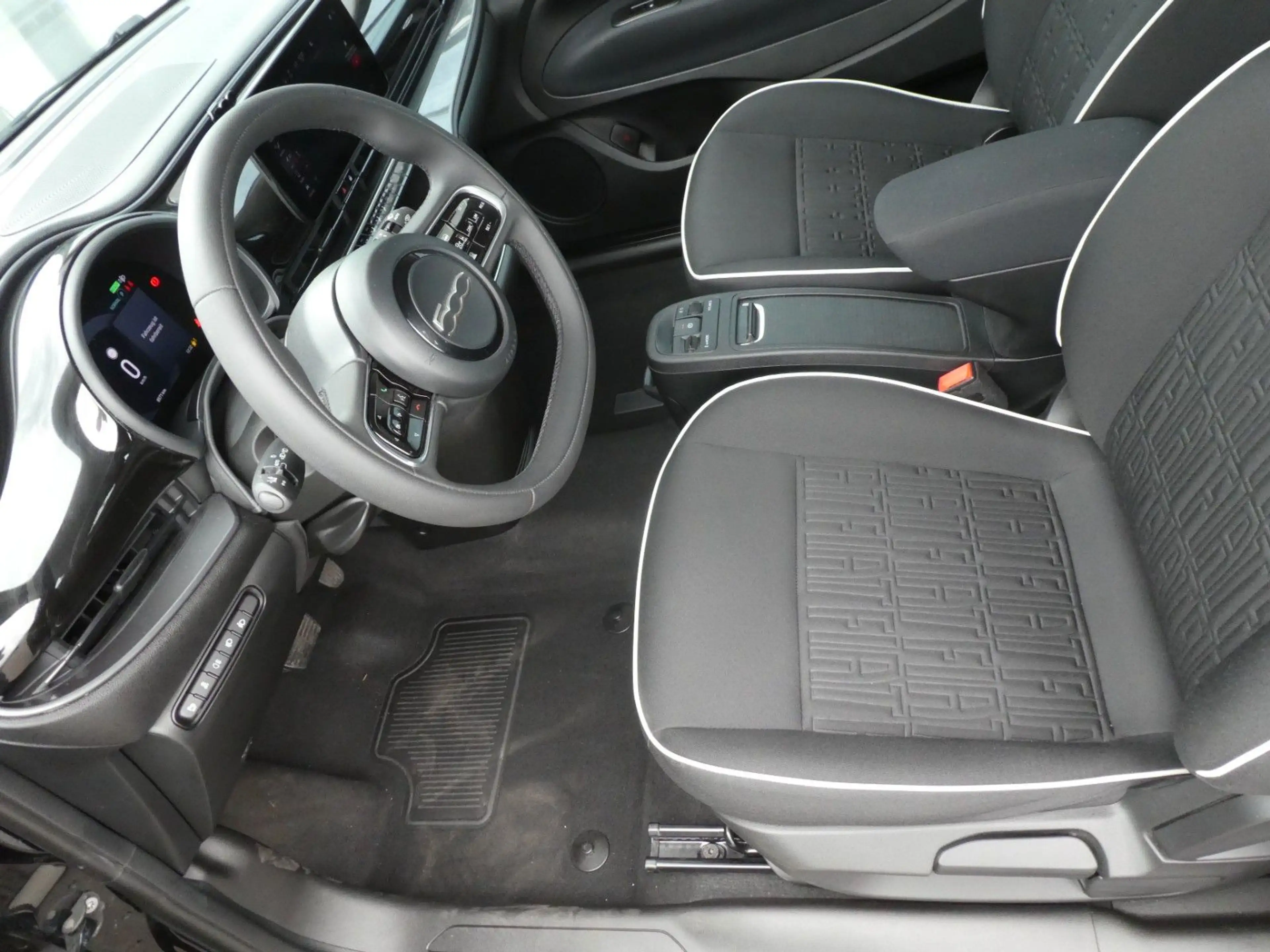 Fiat 500e 500 e Basis Klima, SHZ, PDC, Kamera — photo 9