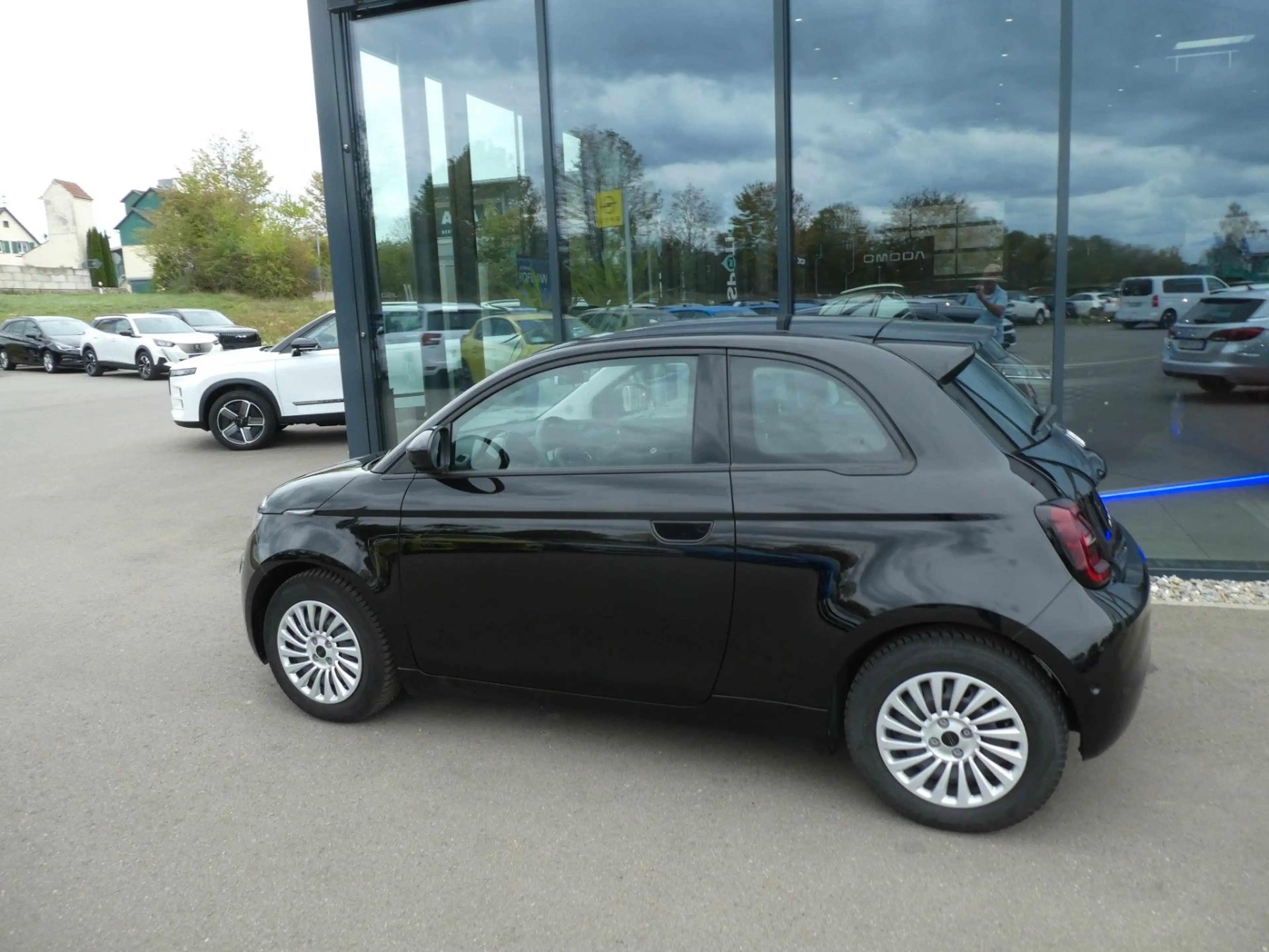 Fiat 500e 500 e Basis Klima, SHZ, PDC, Kamera — photo 4