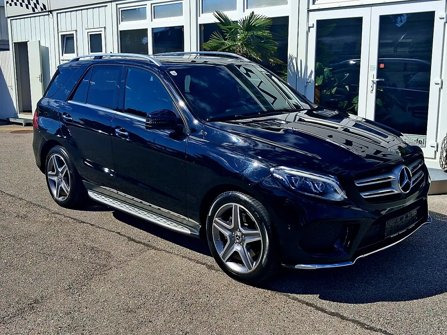 Mercedes-Benz GLE 350 d 4Matic Aut. Schwarz - 2