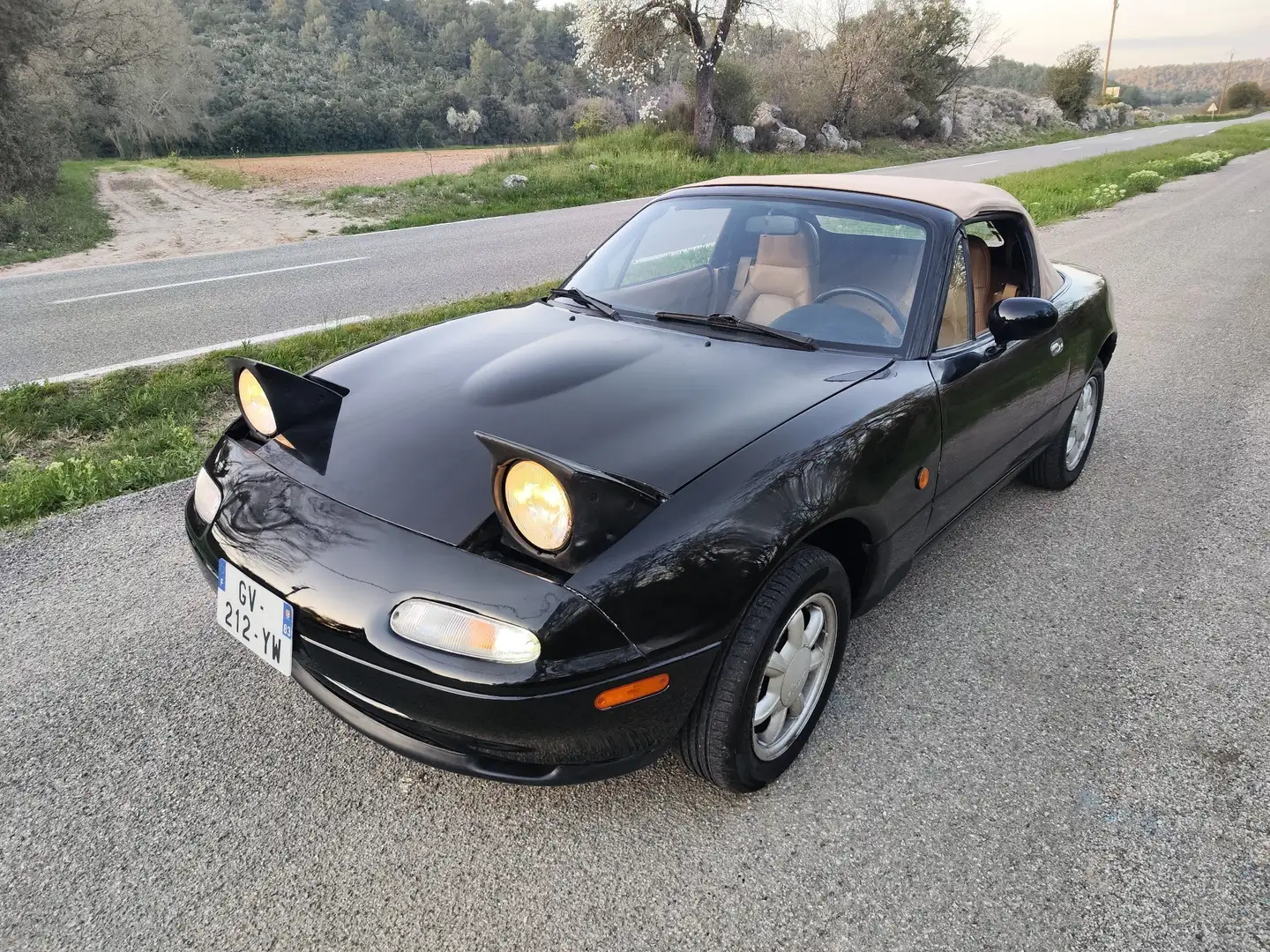 Mazda MX-5 MX5 Cabriolet 1.6i - 1