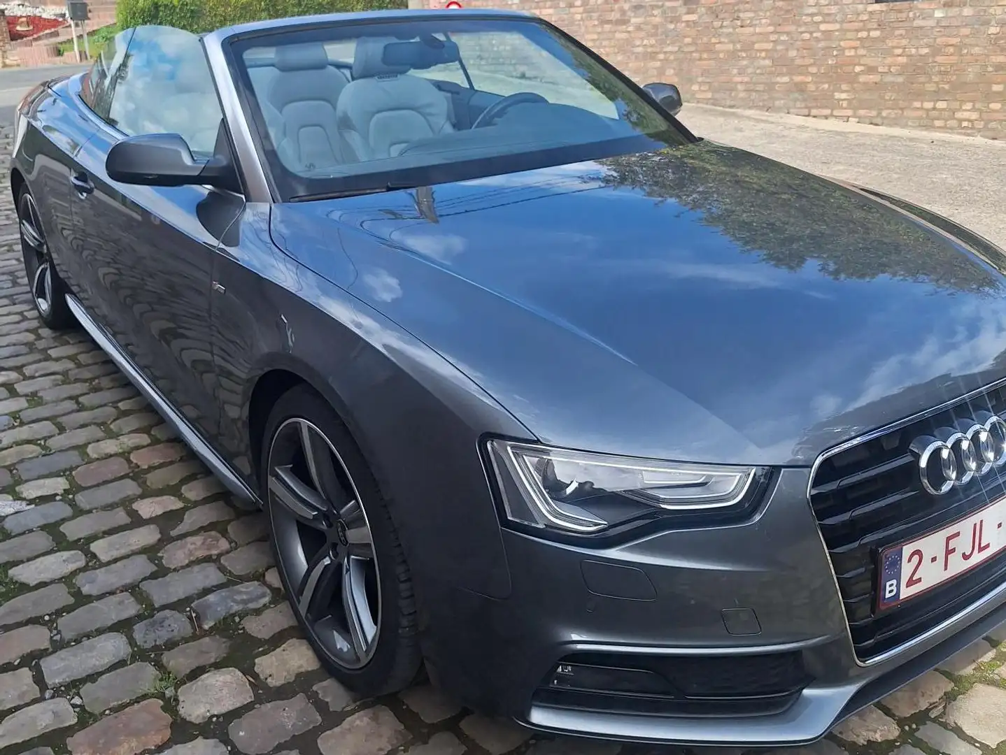 Audi A5 A5 Cabriolet 2.0 TDi Design S tronic Zilver - 1