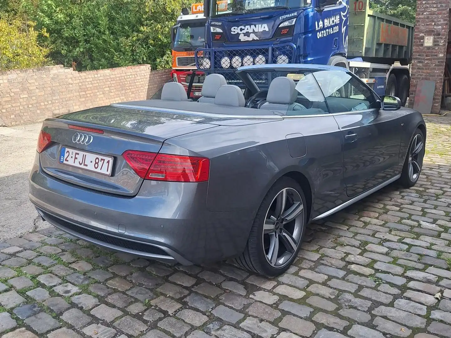 Audi A5 A5 Cabriolet 2.0 TDi Design S tronic Zilver - 2