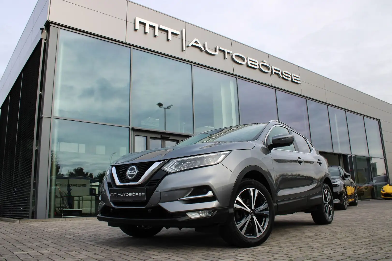 Nissan Qashqai QASHQAI N-CONNECTA 1.5 dCi AHK/DESIGN-PAKET/PANO Gris - 1