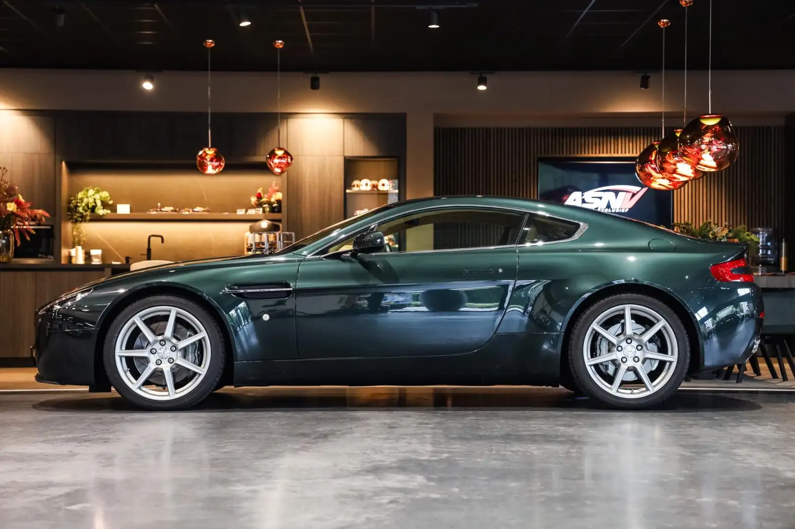 Aston Martin Vantage V8 4.3 V8 Sportshift, 380 PK, Full/History/Cito, A Groen - 2