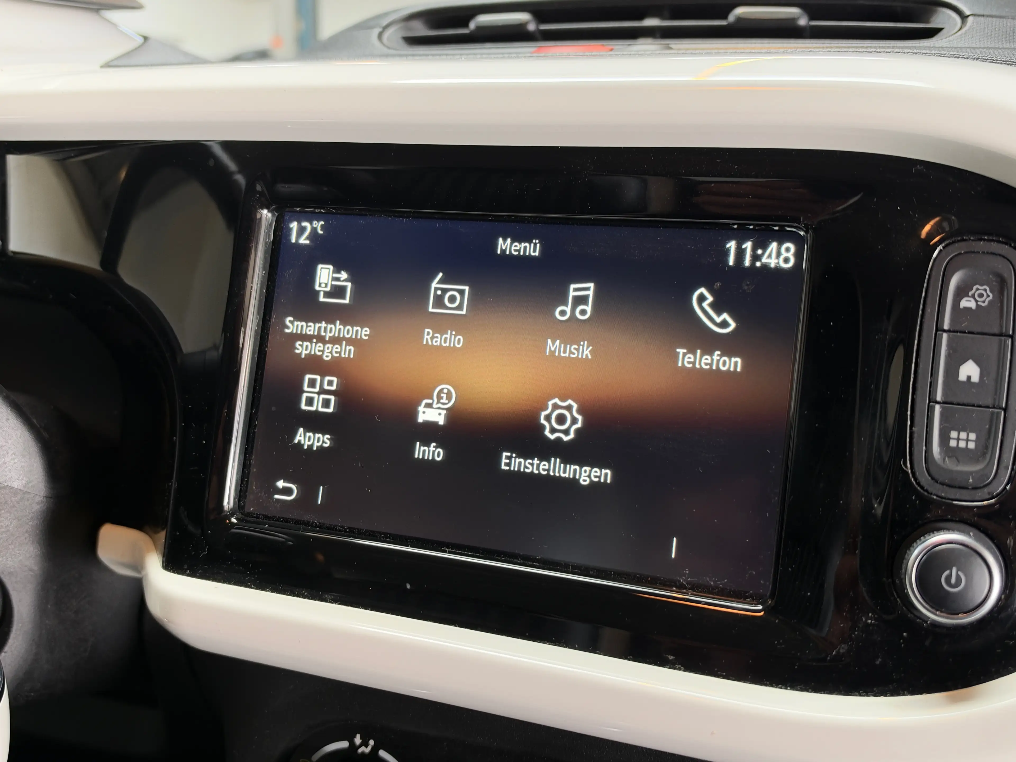 Renault Twingo Intens Automatik Klima Temp CarPlay — photo 14
