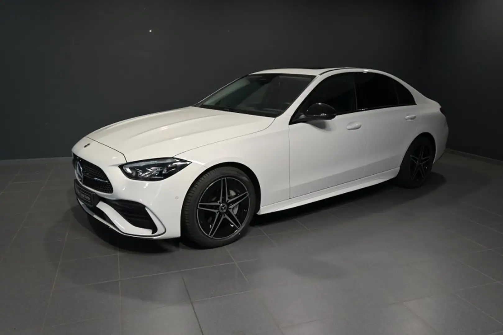 Mercedes-Benz C 180 AMG AMG/KAMERA/NAVI/SHZ Weiß - 1