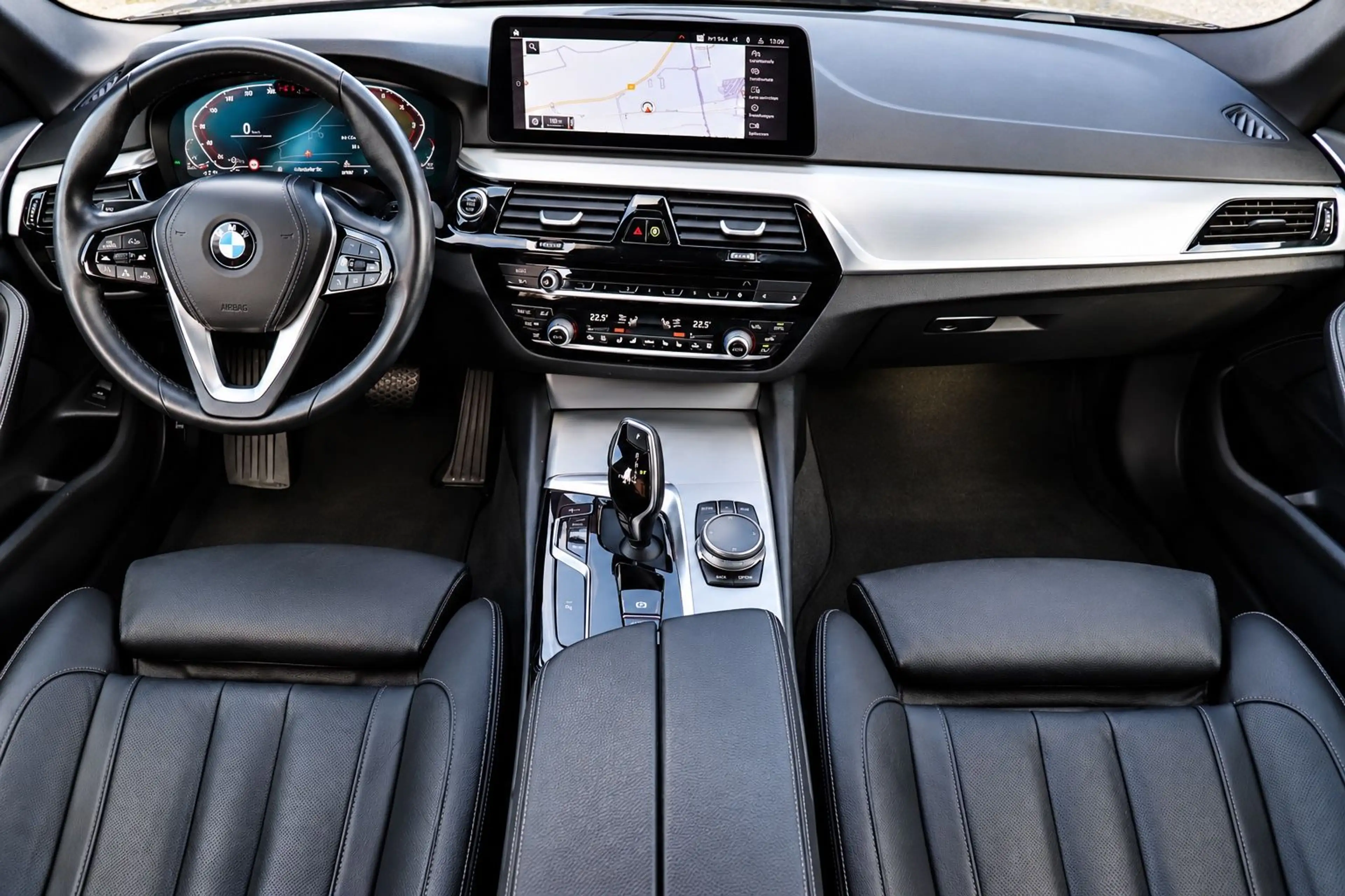 BMW 520 d Touring Steptronic LED*DRIVINGASS*GARANTIE — photo 8