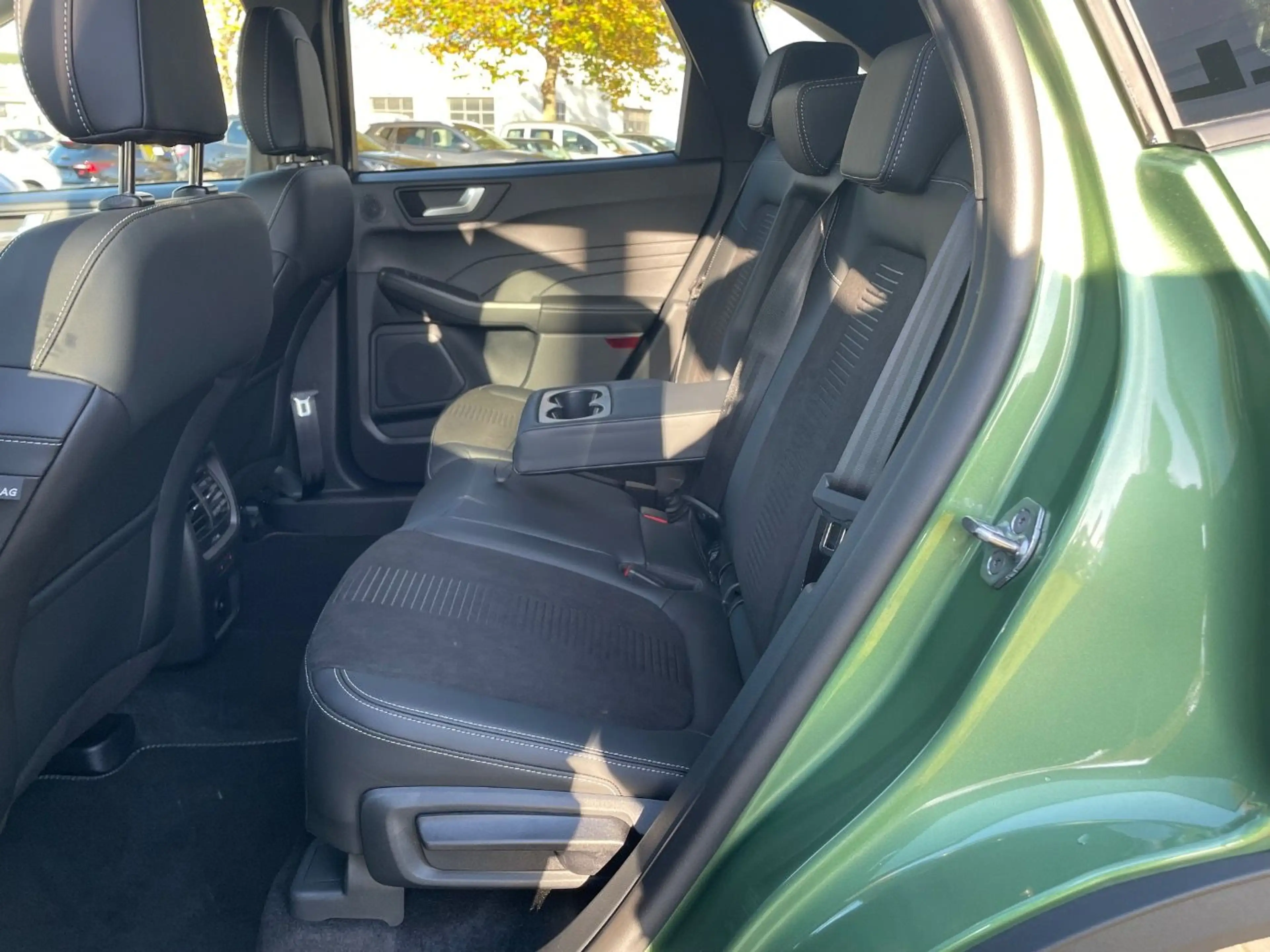 Ford Kuga Active X 2.5 Hybrid AWD PANO*IACC*AHK*360* — photo 28