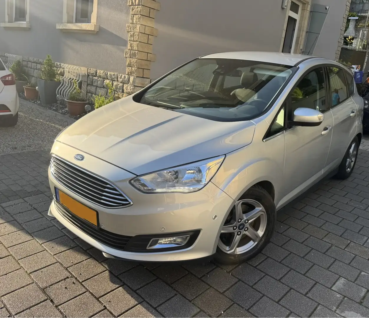 Ford C-Max 1.5 EcoBoost Start-Stop-System Aut. Titanium - 1