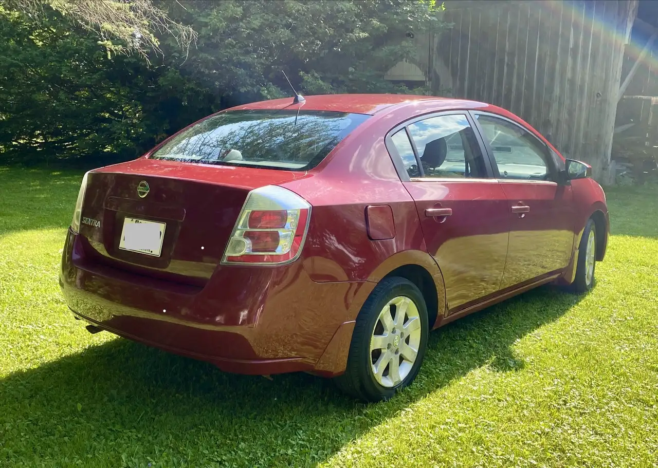 n Sentra снимка n Sentra