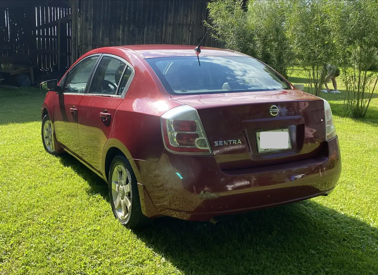 n Sentra снимка n Sentra