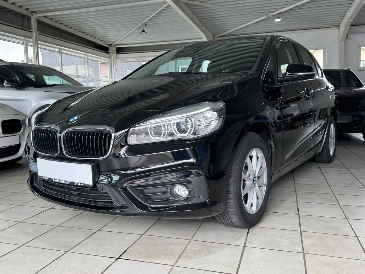 BMW 218 i Active Tourer/1.HD/NAVI/LED/PDC/TEL/ALU Noir - 1