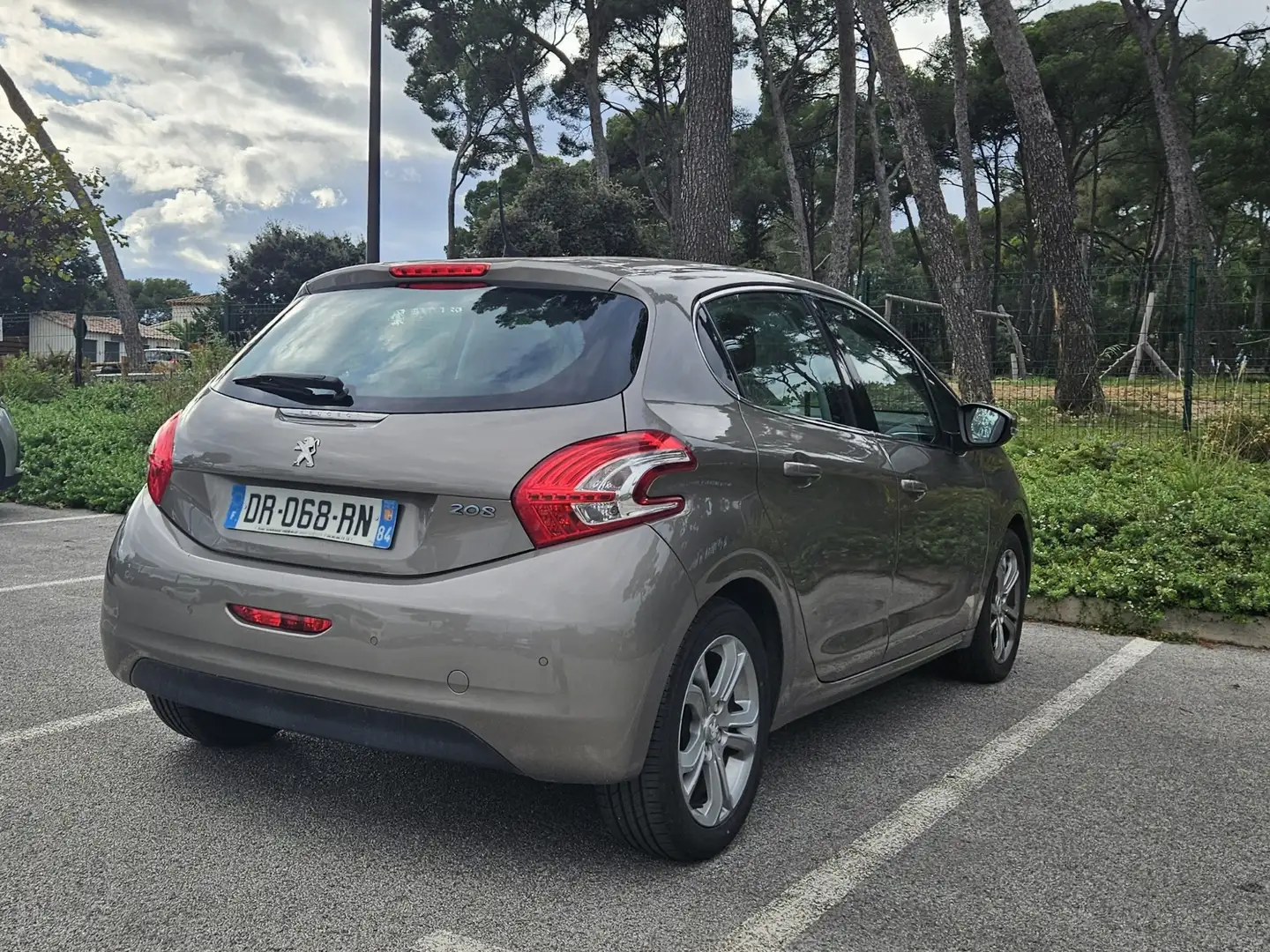 Peugeot 208 1.2 PureTech 82ch BVM5 Allure Bronze - 2