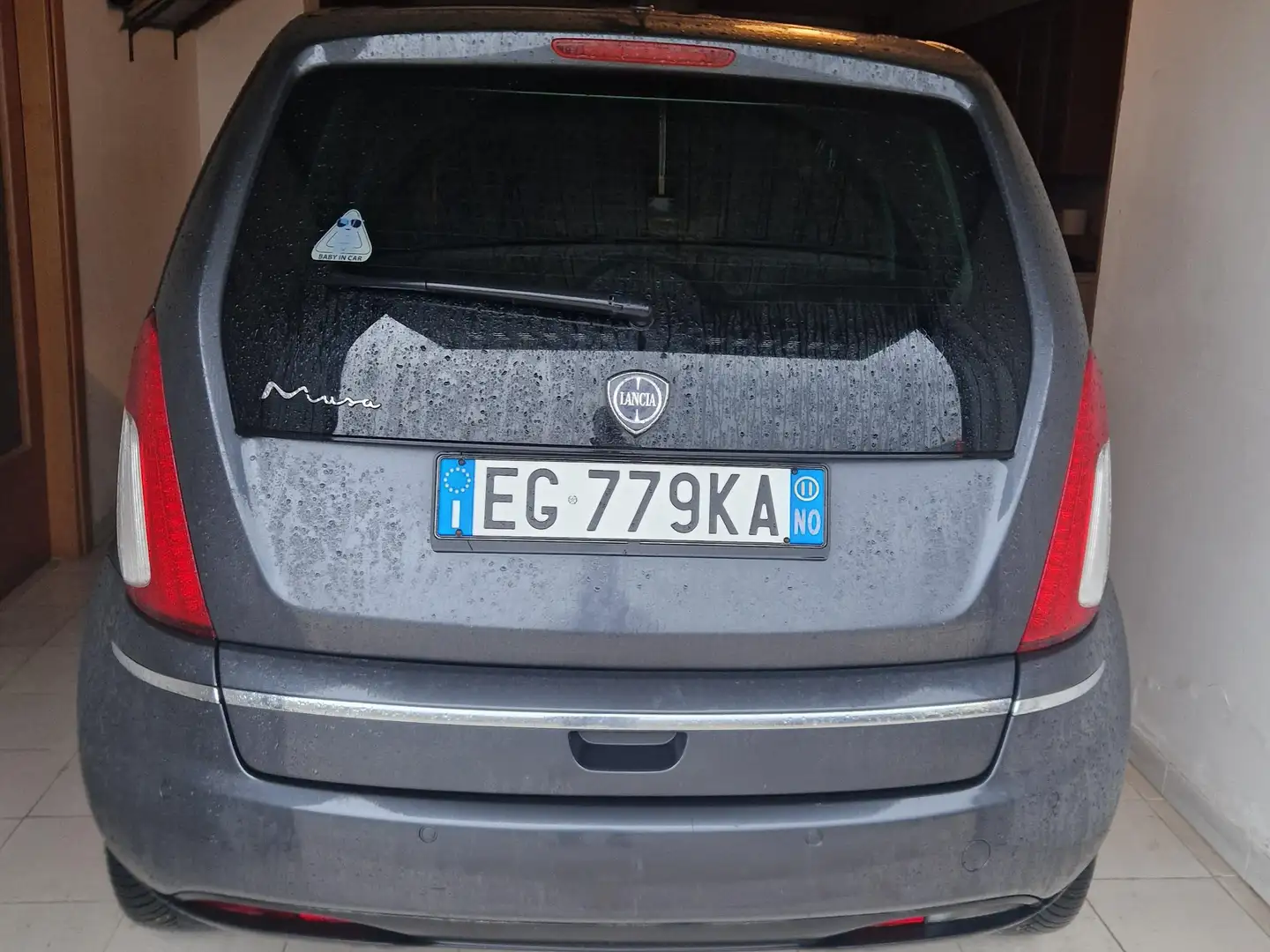 Lancia MUSA 1.3mjt Grijs - 1