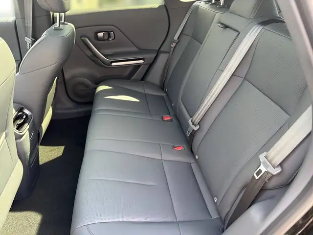 Leapmotor B05 view 8