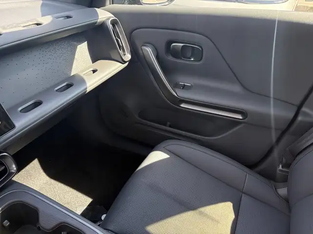 Leapmotor B05 view 27