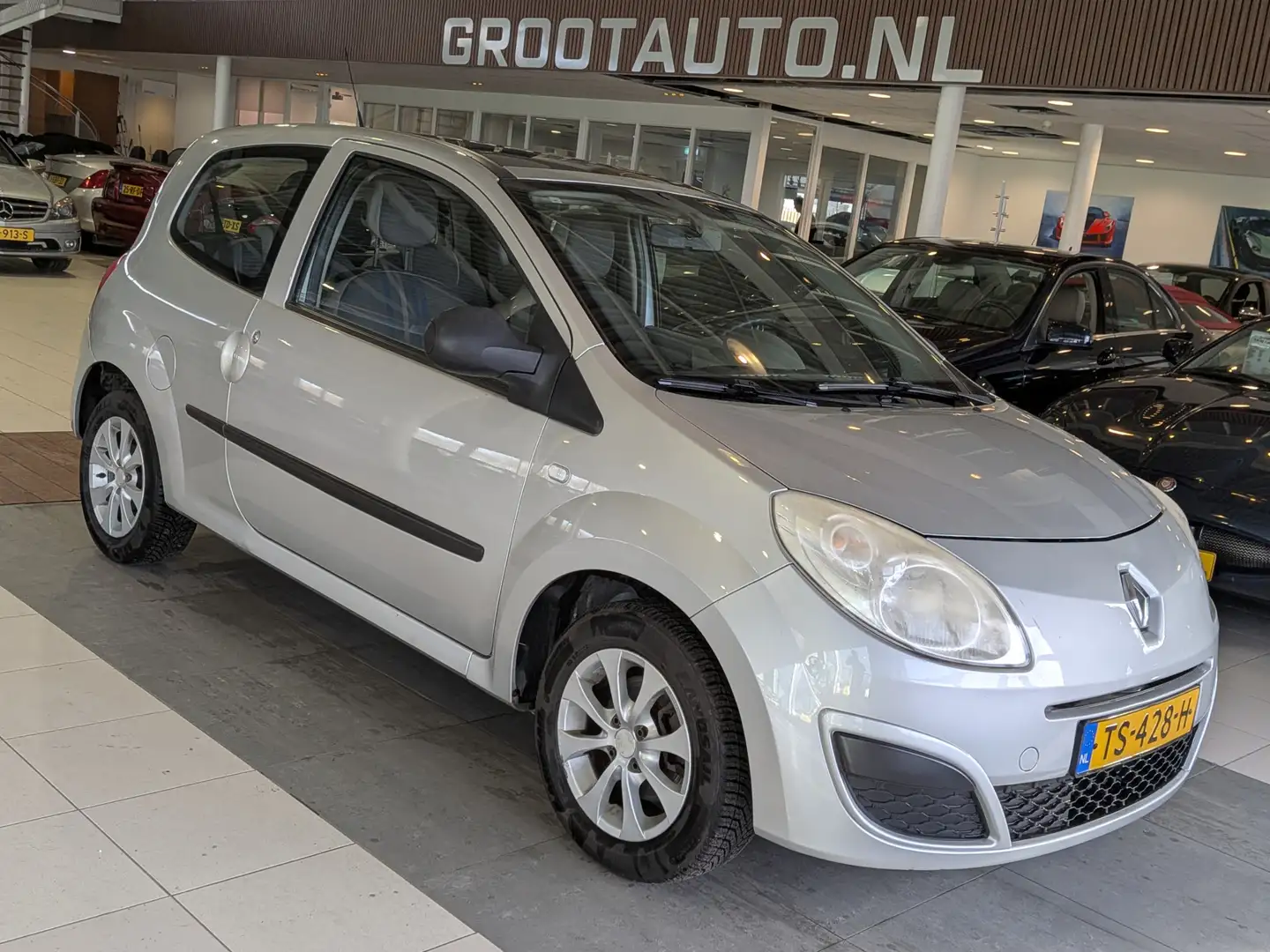 Renault Twingo 1.2 Dynamique Panoramadak, Airco, Isofix, Stuurbek Grau - 1