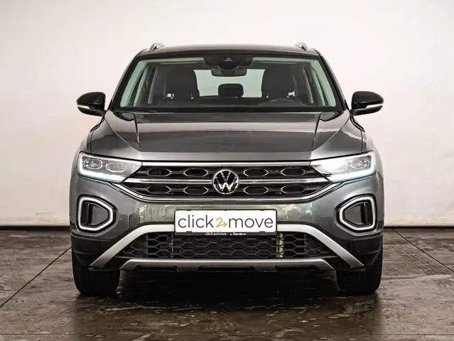 Volkswagen T-Roc view 3