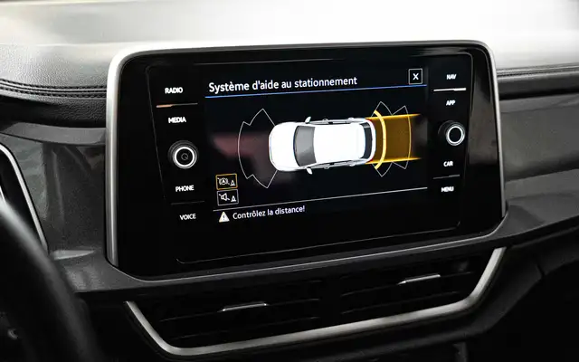 Volkswagen T-Roc view 15