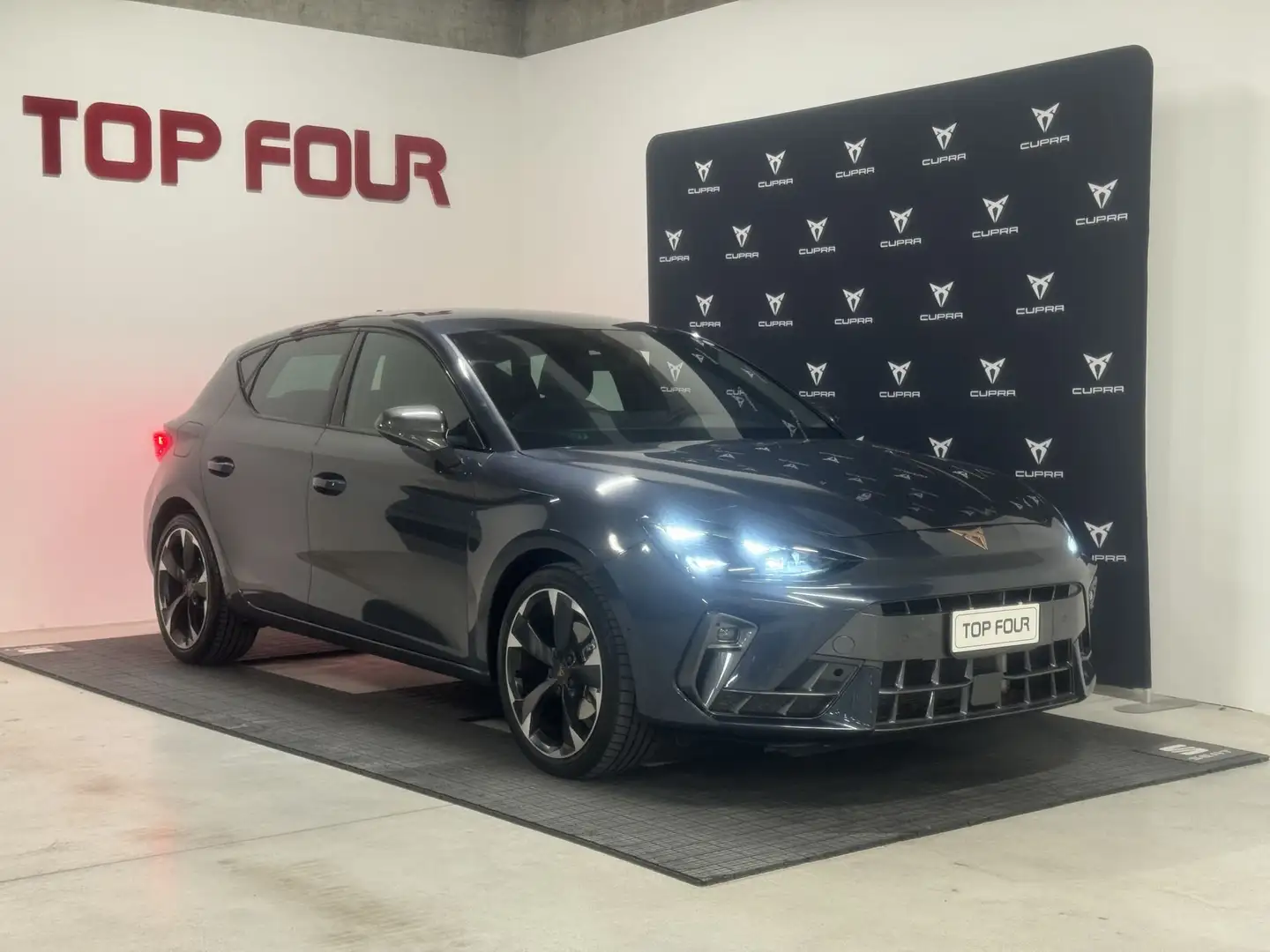CUPRA Leon Leon 1.5 Hybrid 150 CV DSG Gris - 1