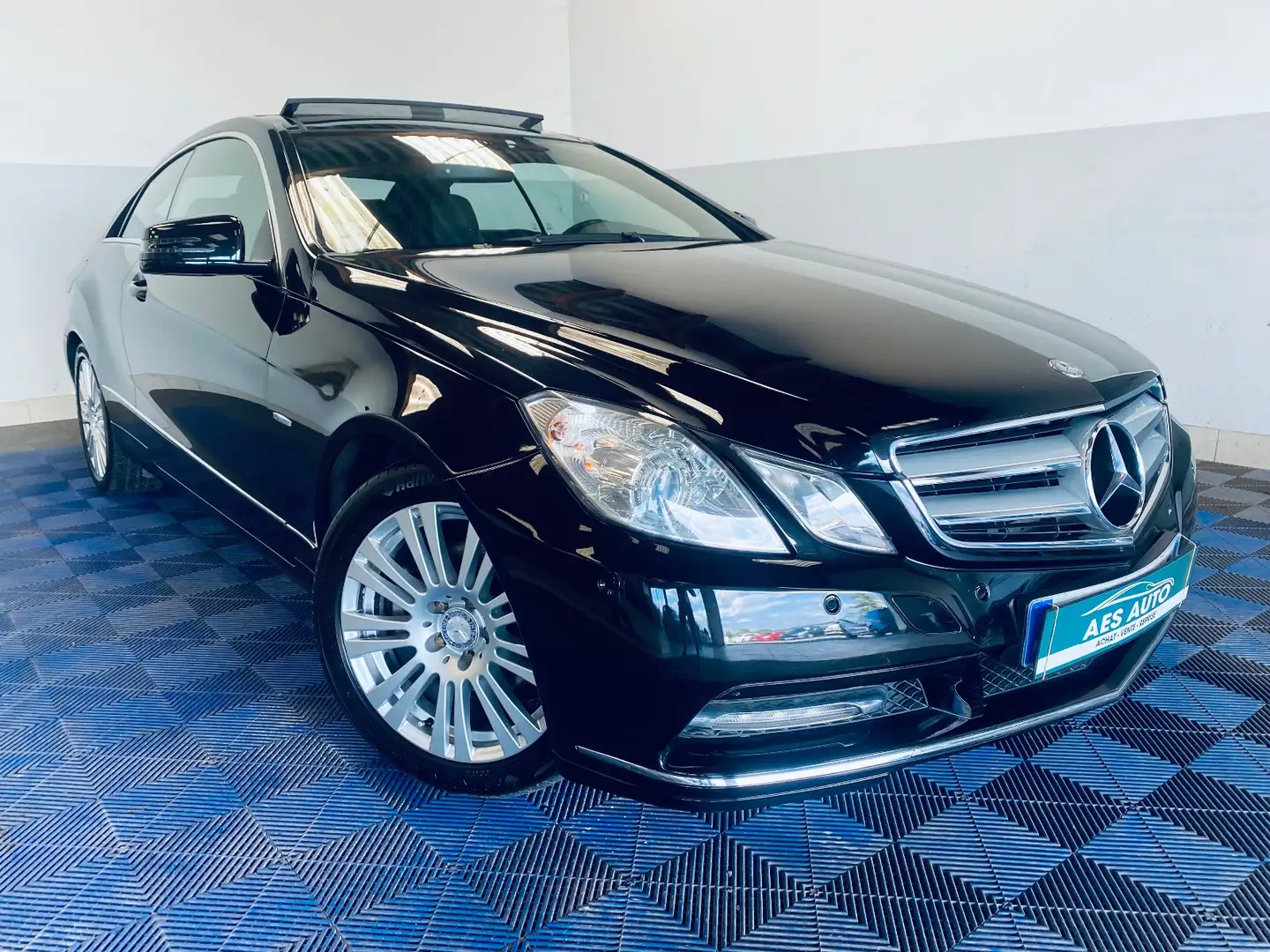 Mercedes-Benz Executive A Noir - 1