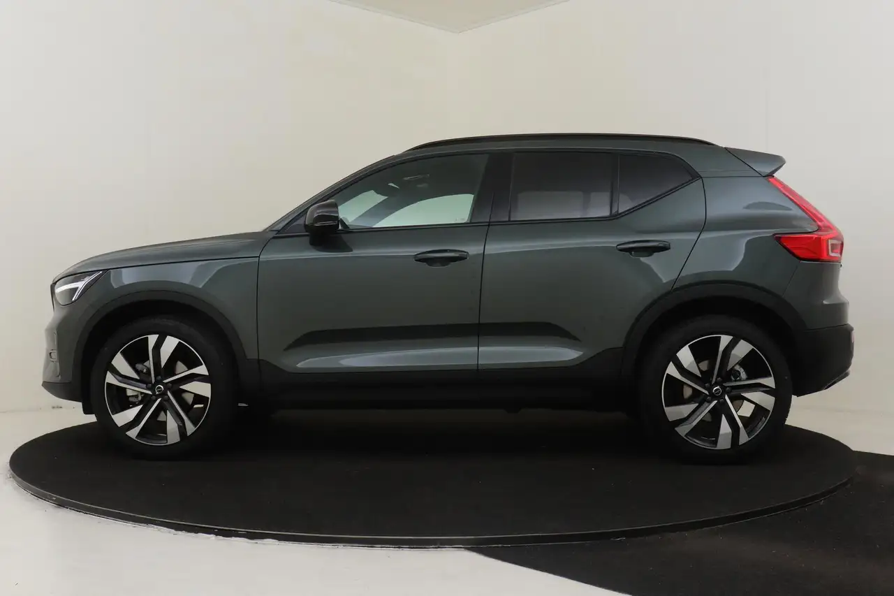Volvo XC40 2026 — фото 7