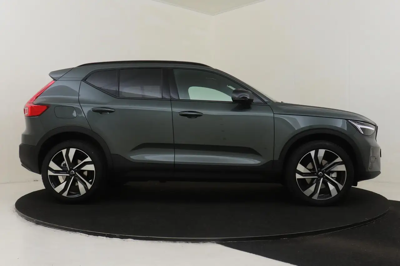 Volvo XC40 2026 — фото 13