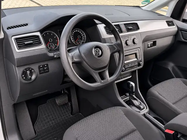 Volkswagen Caddy view 8