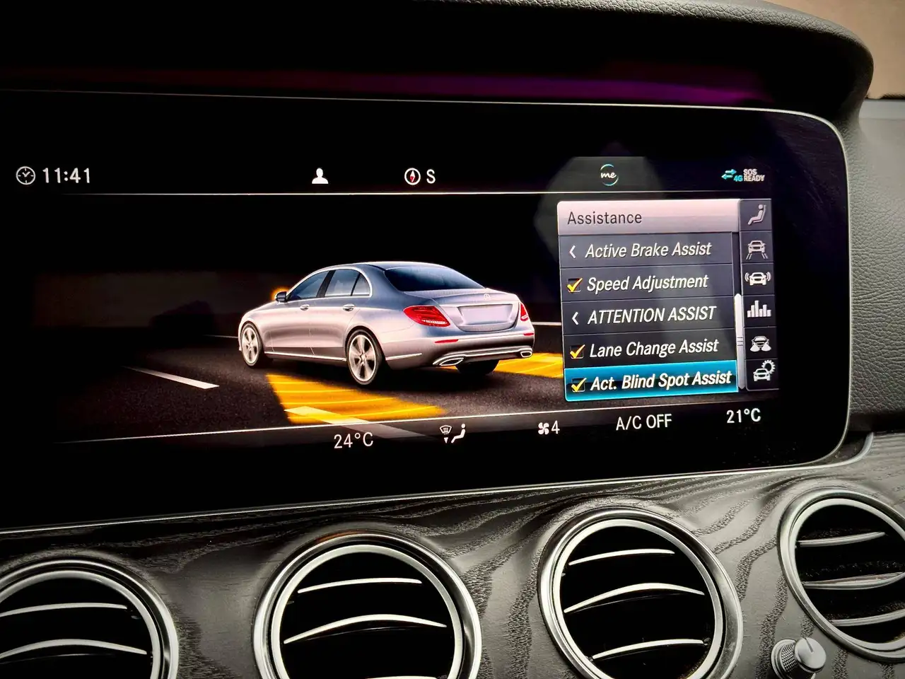 Mercedes-Benz E-Class fotografie Mercedes-Benz E-Class