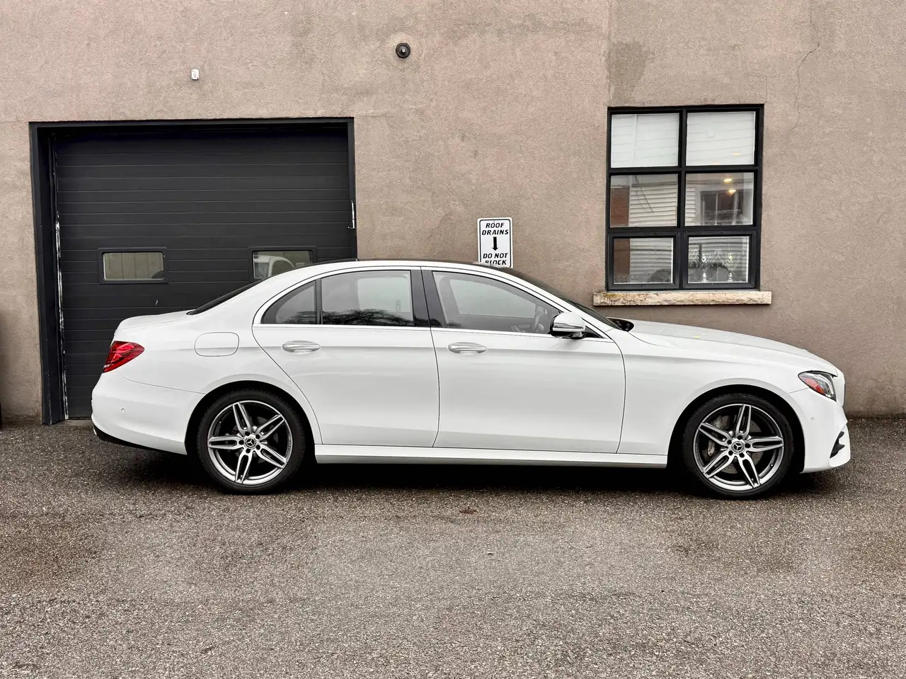 Mercedes-Benz E-Class fotografie Mercedes-Benz E-Class