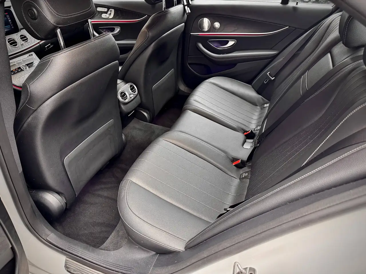 Mercedes-Benz E-Class fotografie Mercedes-Benz E-Class