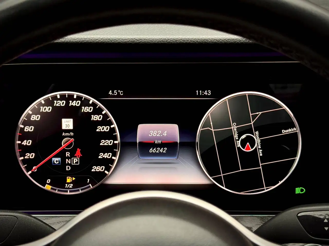 Mercedes-Benz E-Class fotografie Mercedes-Benz E-Class