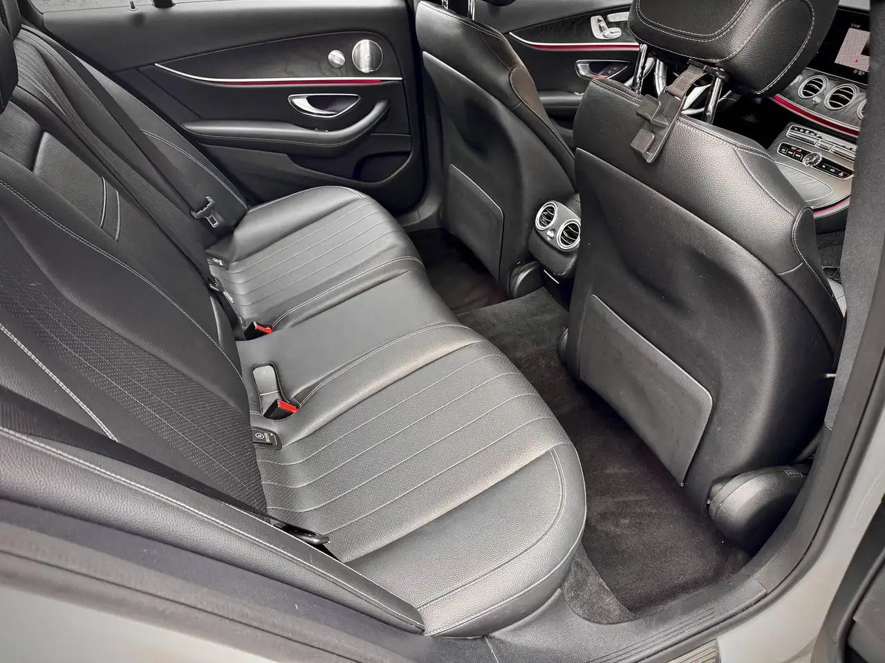 Mercedes-Benz E-Class fotografie Mercedes-Benz E-Class
