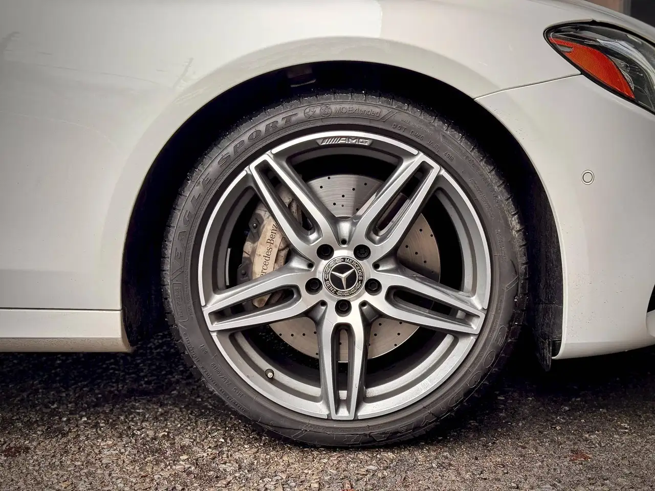 Mercedes-Benz E-Class fotografie Mercedes-Benz E-Class