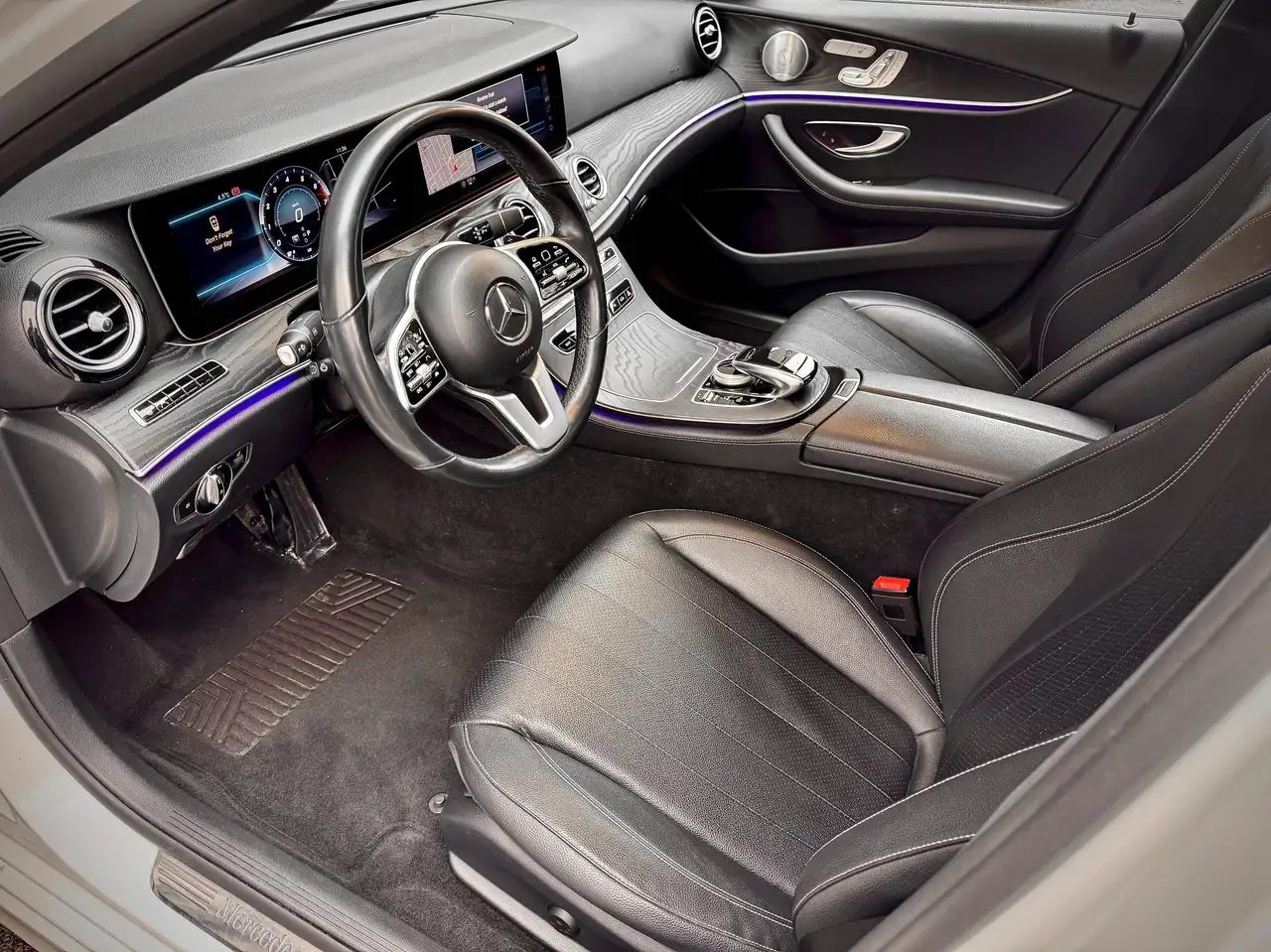 Mercedes-Benz E-Class fotografie Mercedes-Benz E-Class