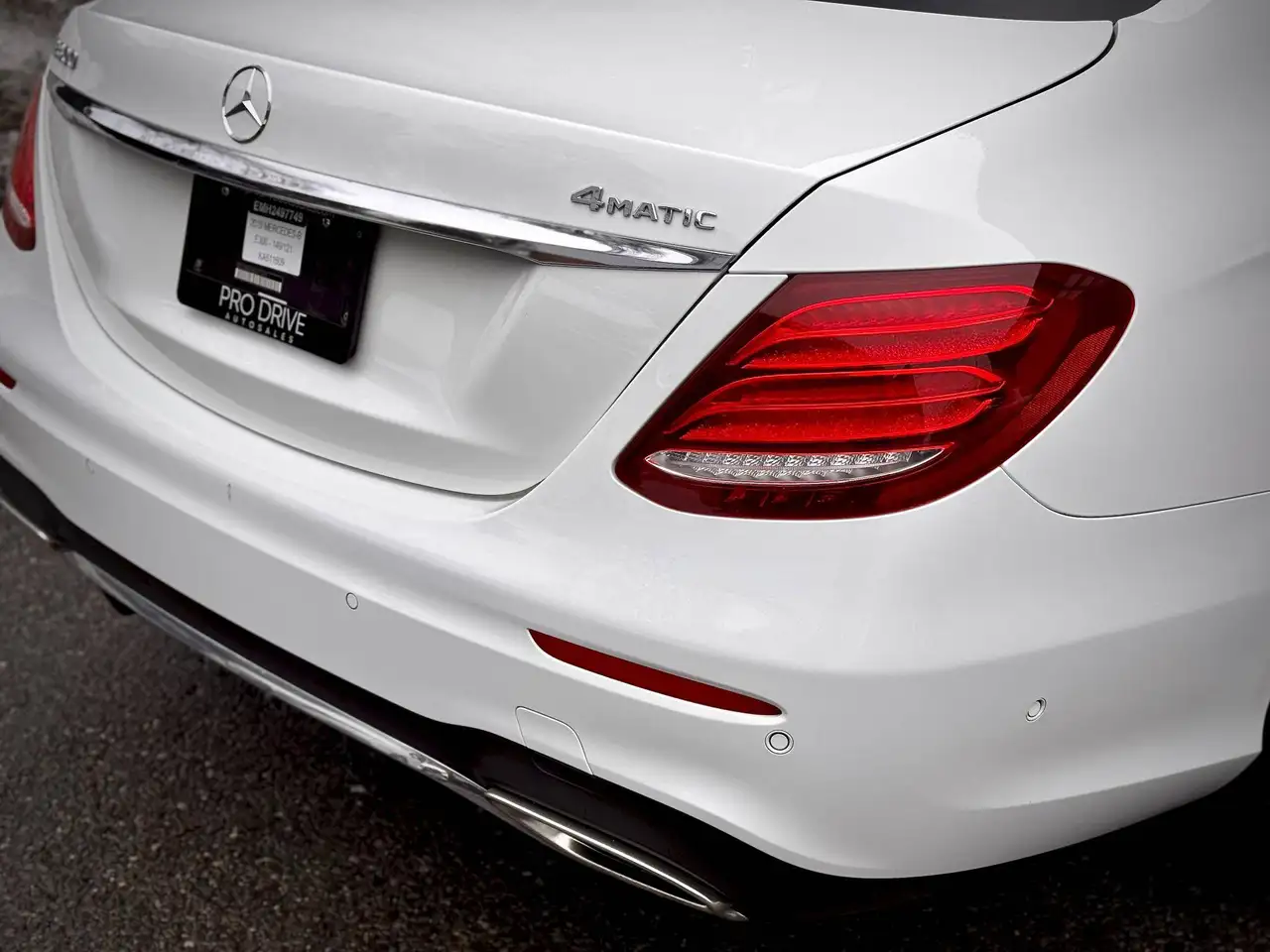 Mercedes-Benz E-Class fotografie Mercedes-Benz E-Class