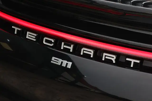Porsche 992 view 12